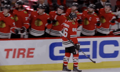 Smith Scores, Power Play Shows Life, and More From Blackhawks 3-1 Win Over Panthers